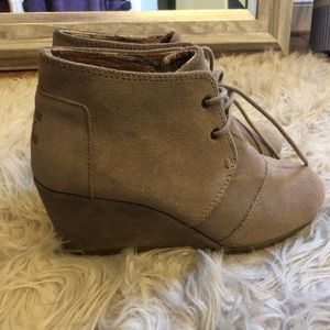 Toms booties! Size 6